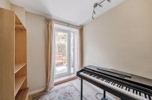 Photo 13- click for photo gallery